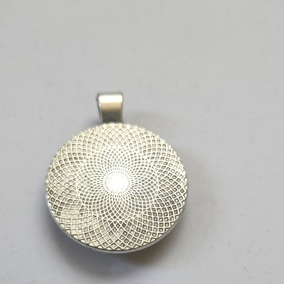 Elegant Silver and Gold Pendant - Picture 4 of 5